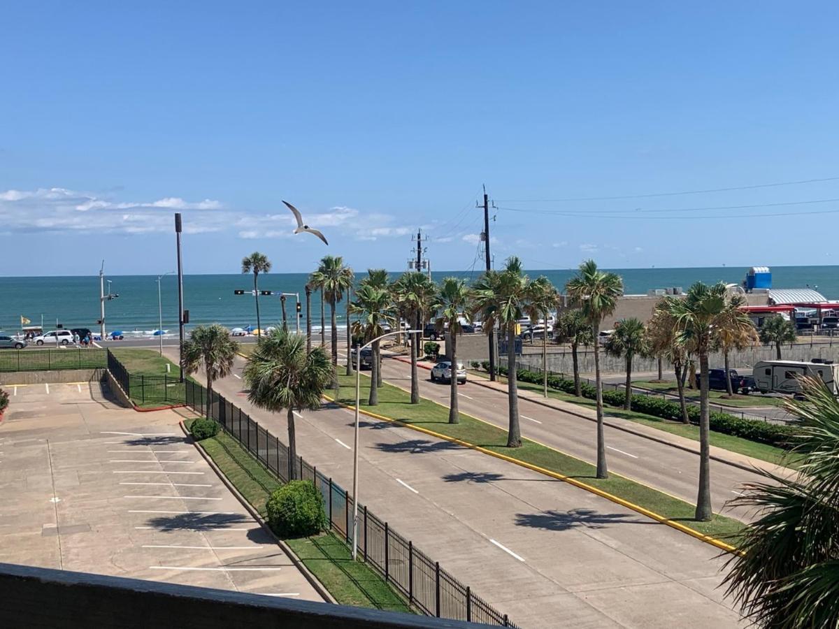 Nautical Nights! Apartment Galveston Exterior photo